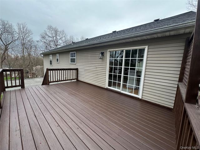123 Foxwood Drive S, Newburgh, NY 12550