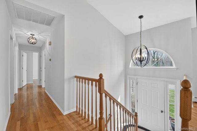 123 Foxwood Drive S, Newburgh, NY 12550
