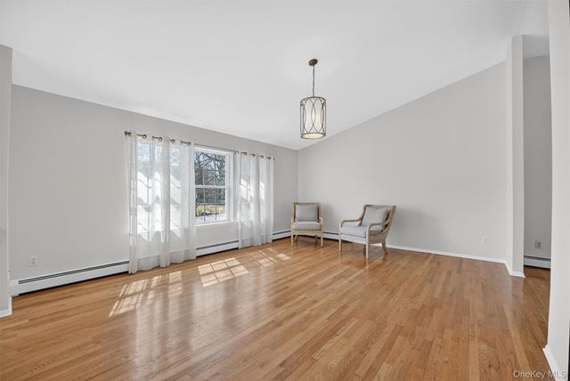 123 Foxwood Drive S, Newburgh, NY 12550