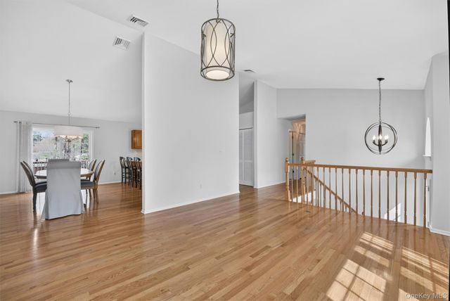 123 Foxwood Drive S, Newburgh, NY 12550