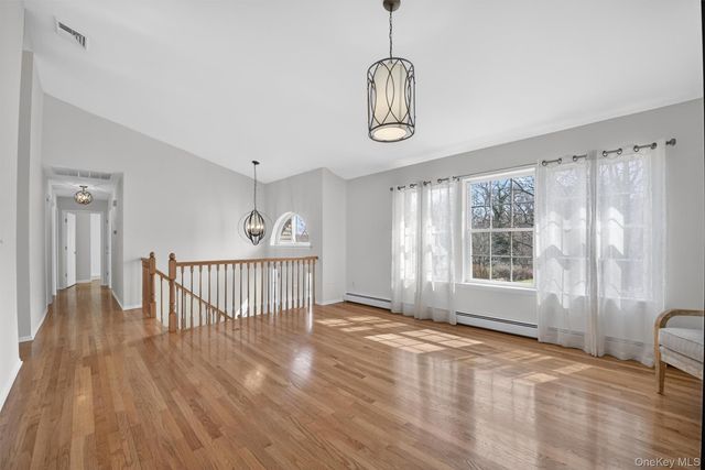 123 Foxwood Drive S, Newburgh, NY 12550