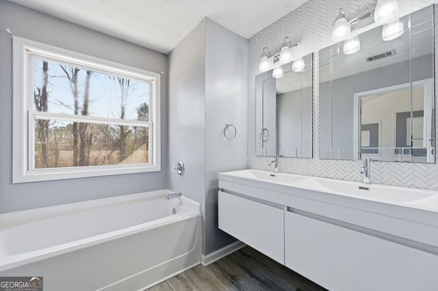 1241 Pine Acre Drive, Sugar Hill, GA 30518