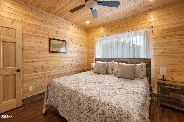1874 Natures Lane, Sevierville, TN 37862