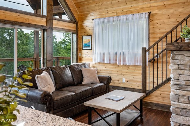 1874 Natures Lane, Sevierville, TN 37862