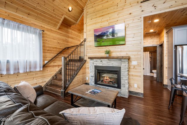 1874 Natures Lane, Sevierville, TN 37862