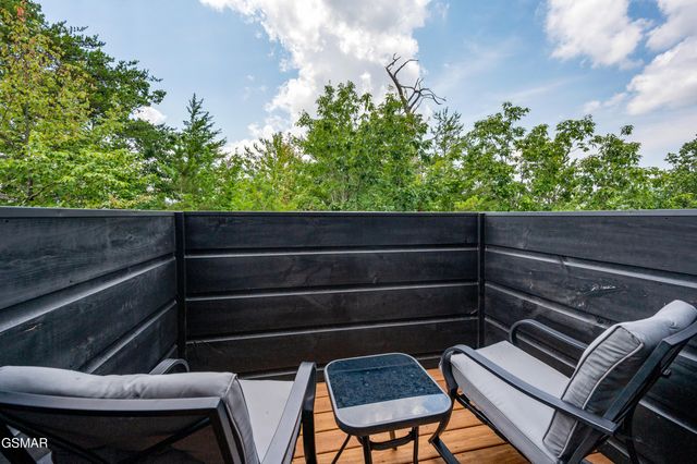 1874 Natures Lane, Sevierville, TN 37862