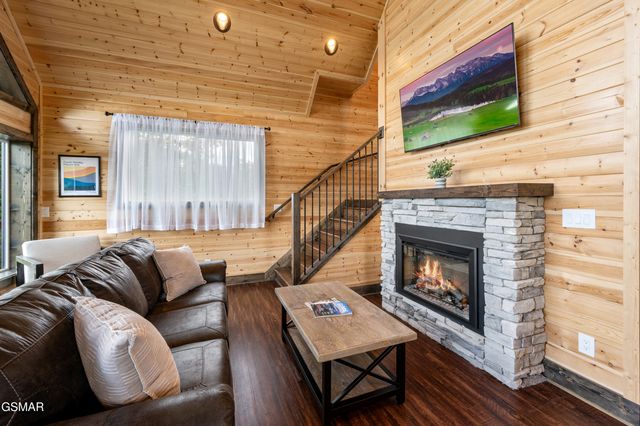 1874 Natures Lane, Sevierville, TN 37862