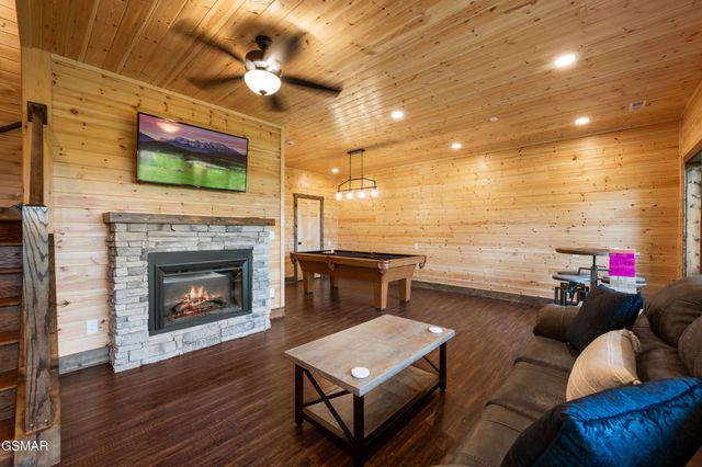 1874 Natures Lane, Sevierville, TN 37862
