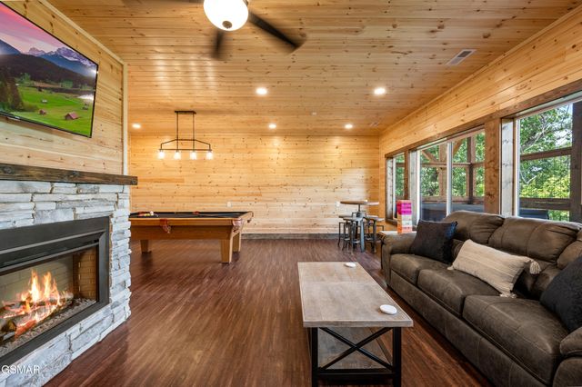 1874 Natures Lane, Sevierville, TN 37862