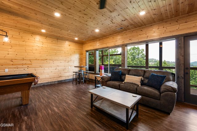 1874 Natures Lane, Sevierville, TN 37862