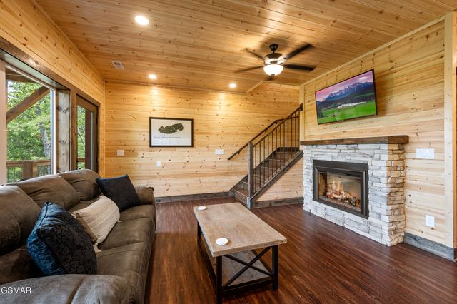 1874 Natures Lane, Sevierville, TN 37862