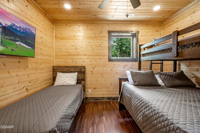 1874 Natures Lane, Sevierville, TN 37862