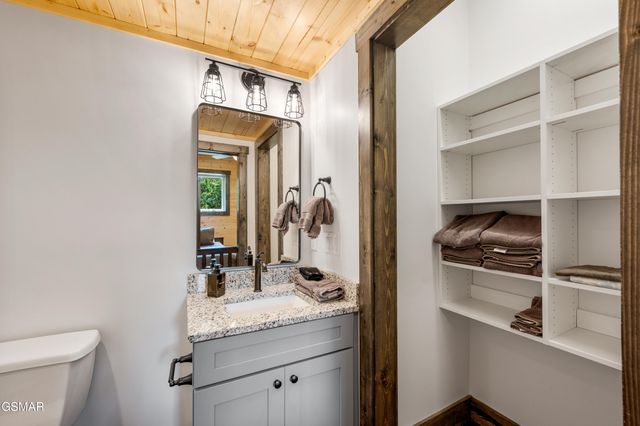 1874 Natures Lane, Sevierville, TN 37862