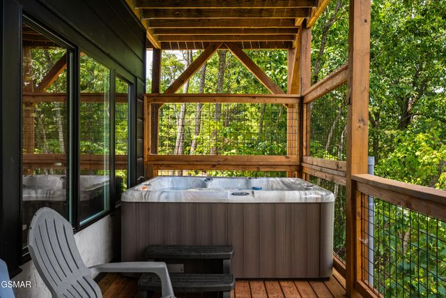 1874 Natures Lane, Sevierville, TN 37862