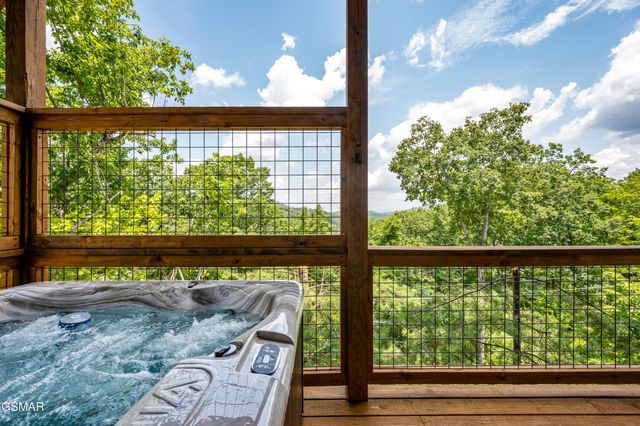 1874 Natures Lane, Sevierville, TN 37862
