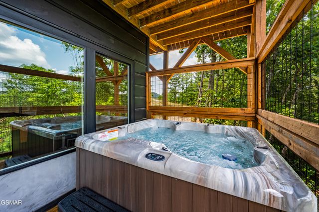 1874 Natures Lane, Sevierville, TN 37862
