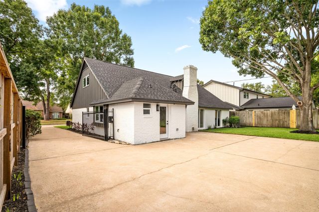 1004 Martin Street, Houston, TX 77018