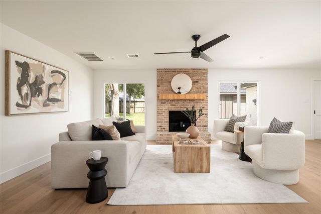 1004 Martin Street, Houston, TX 77018