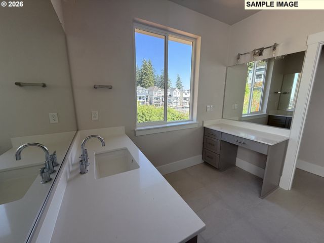 11721 Sw Hayrick Ter, Beaverton, OR 97007