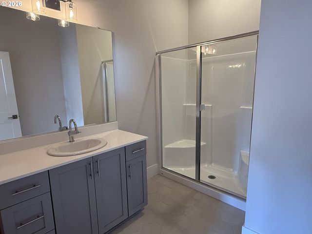 11721 Sw Hayrick Ter, Beaverton, OR 97007