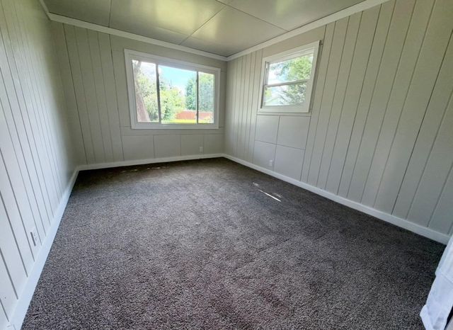 919 W 4TH AVENUE, Oshkosh, WI 54902