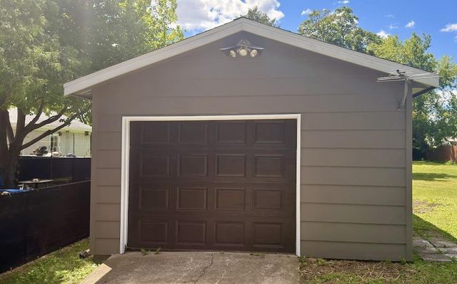 919 W 4TH AVENUE, Oshkosh, WI 54902