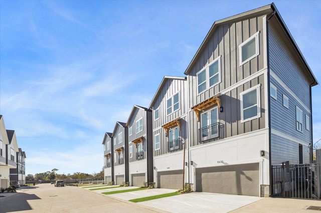 5621 Azores, Houston, TX 77091