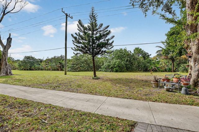 450 NW 20th Street 1140, Boca Raton, FL 33431