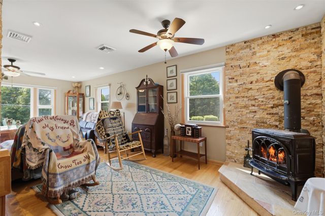 1 Hiko Place, Fishkill, NY 12524