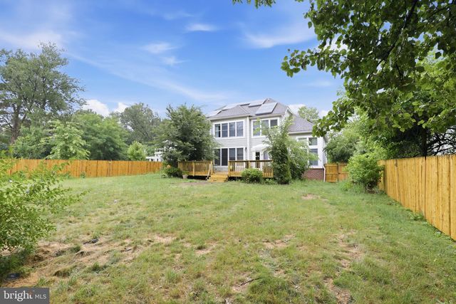 904 MILESTONE DR, Silver Spring, MD 20904