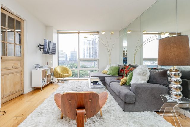 5100 San Felipe Street 94E, Houston, TX 77056