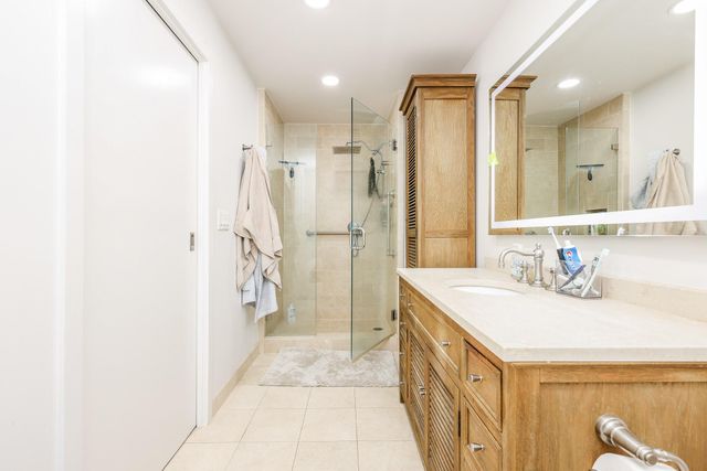5100 San Felipe Street 94E, Houston, TX 77056