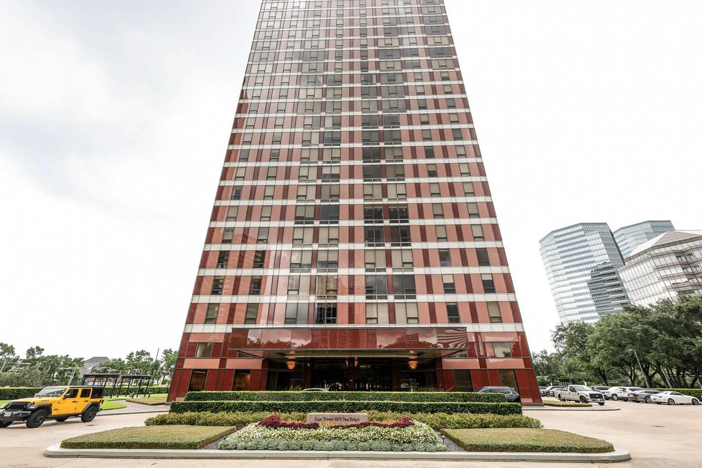 5100 San Felipe Street 94E, Houston, TX 77056
