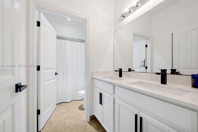 4806 Conifer Ct, Green Acres, FL 33463