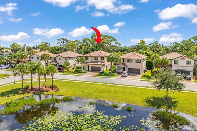 4806 Conifer Ct, Green Acres, FL 33463