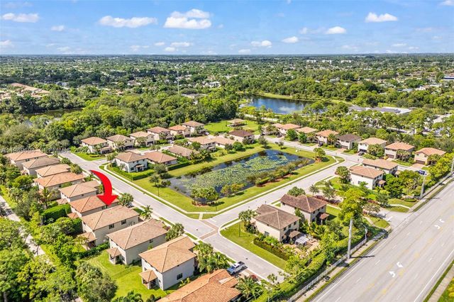 4806 Conifer Ct, Green Acres, FL 33463