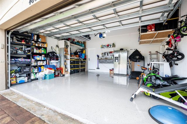 4806 Conifer Ct, Green Acres, FL 33463