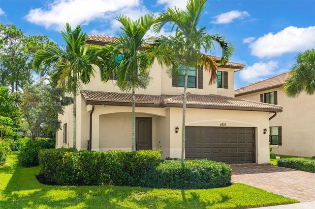 4806 Conifer Ct, Green Acres, FL 33463