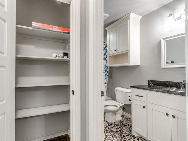 305 Golden Leaf Court, Moore, OK 73160