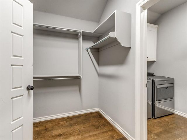 305 Golden Leaf Court, Moore, OK 73160