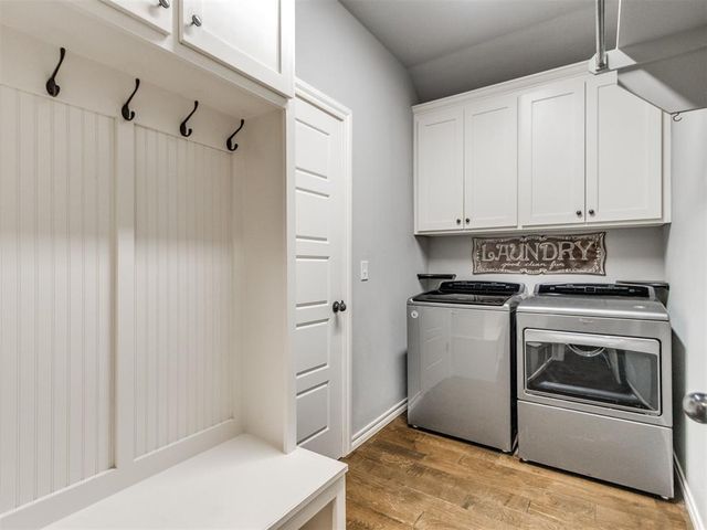 305 Golden Leaf Court, Moore, OK 73160