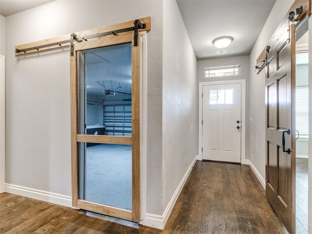 305 Golden Leaf Court, Moore, OK 73160