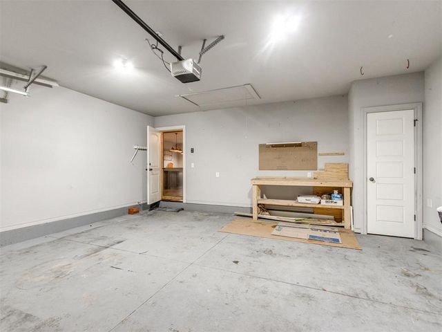 305 Golden Leaf Court, Moore, OK 73160