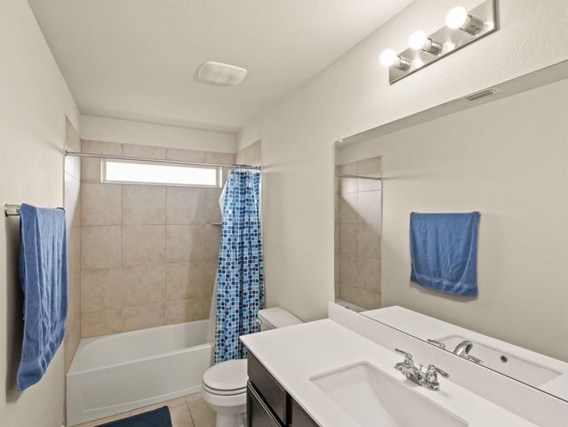 574 W Nautical LOOP, Kyle, TX 78640