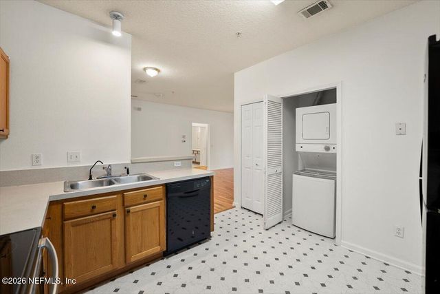 3641 KIRKPATRICK Circle 14-1, Jacksonville, FL 32210