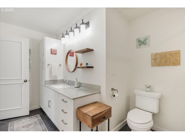 724 Nw WESTOVER Cir, Portland, OR 97210