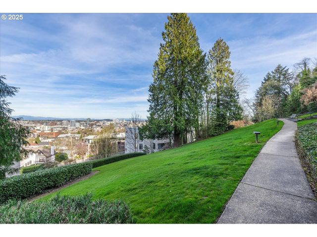 724 Nw WESTOVER Cir, Portland, OR 97210