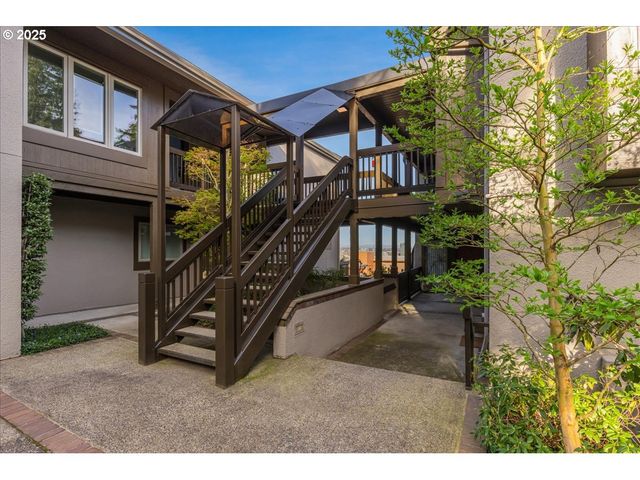 724 Nw WESTOVER Cir, Portland, OR 97210