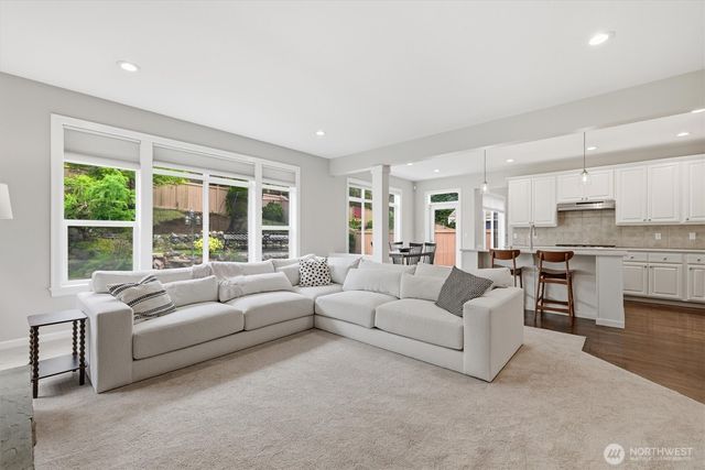 6508 E Crest View Loop SE, Snoqualmie, WA 98065