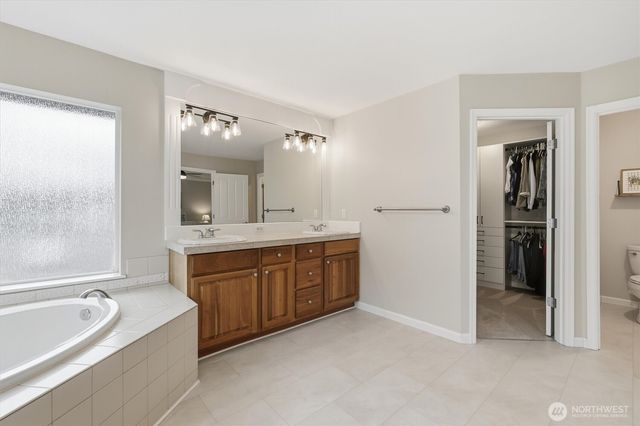 6508 E Crest View Loop SE, Snoqualmie, WA 98065